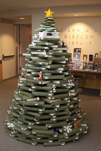 Book-Christmas-Tree-2
